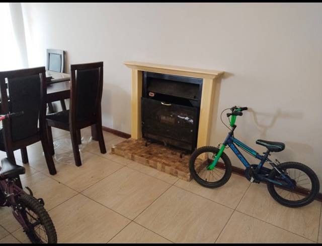 3 BEDROOM DUET TO LET IN HILLSIDE
